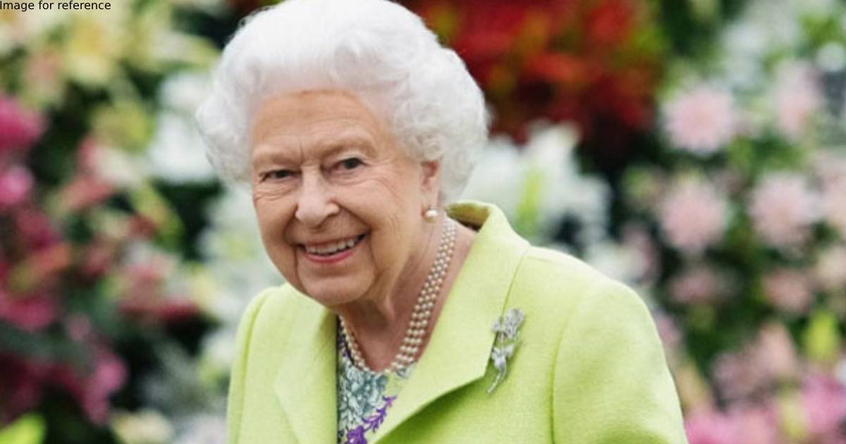 5 outfits of Queen Elizabeth II that had hidden messages